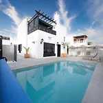Casa San Valentin Con Piscina Privada ヴィラ